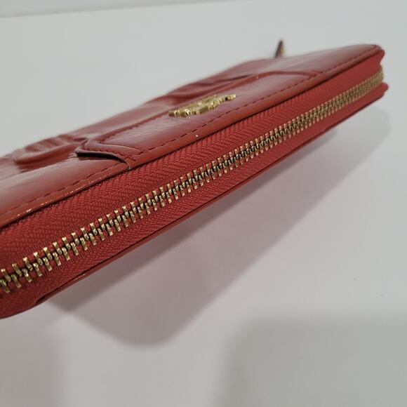 Coach Madison Wallet Solid Red Large Patent Leather Zip Around Logo Condition - Picture 3 of 12